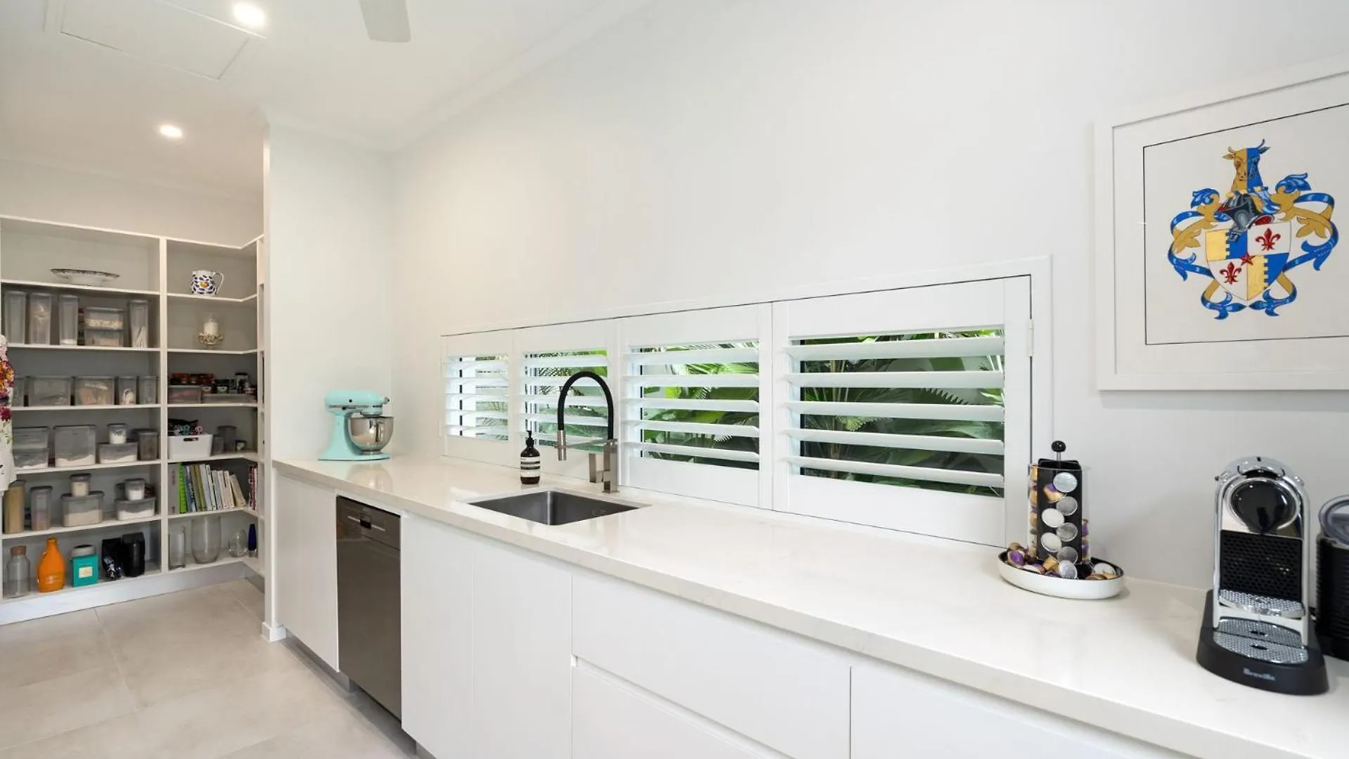 Belle Escapes Beachmont House Palm Cove Australia