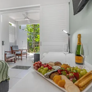 Elysium Private Apartments At Beach Club & Spa Apartment